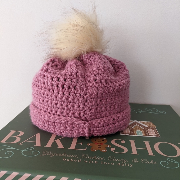 Handmade winter hat - Picture 3 of 4